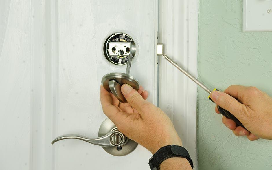 soigneux serrurier ouverture de porte Paris 17